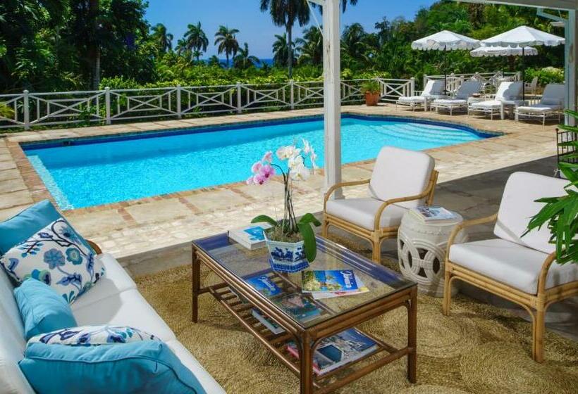 ویلای 5 خوابه, Round Hill Hotel & Villas