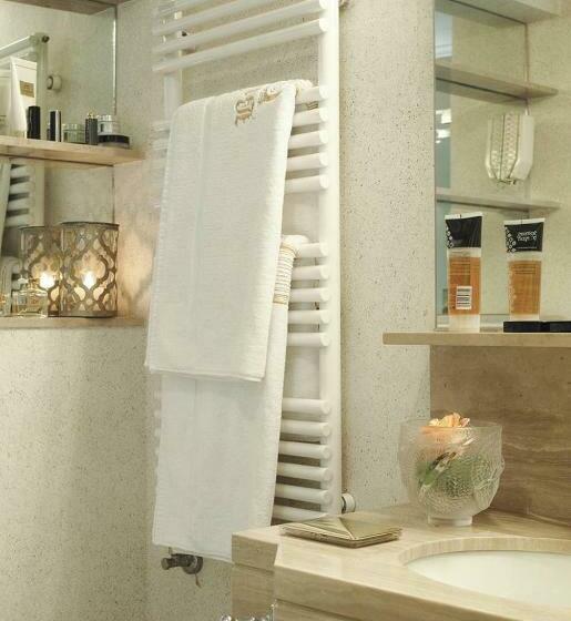 سوییت جونیور, Al Bustan