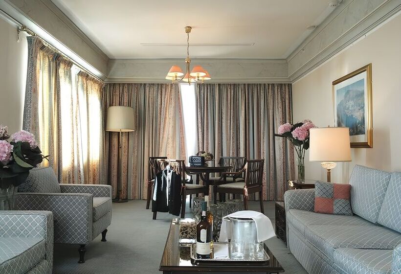 سوییت اجرایی, Al Bustan