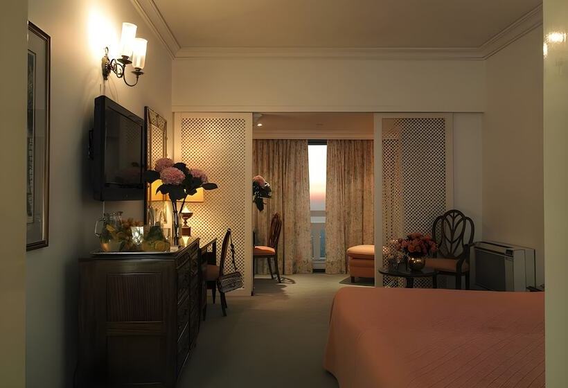 سوییت جونیور, Al Bustan