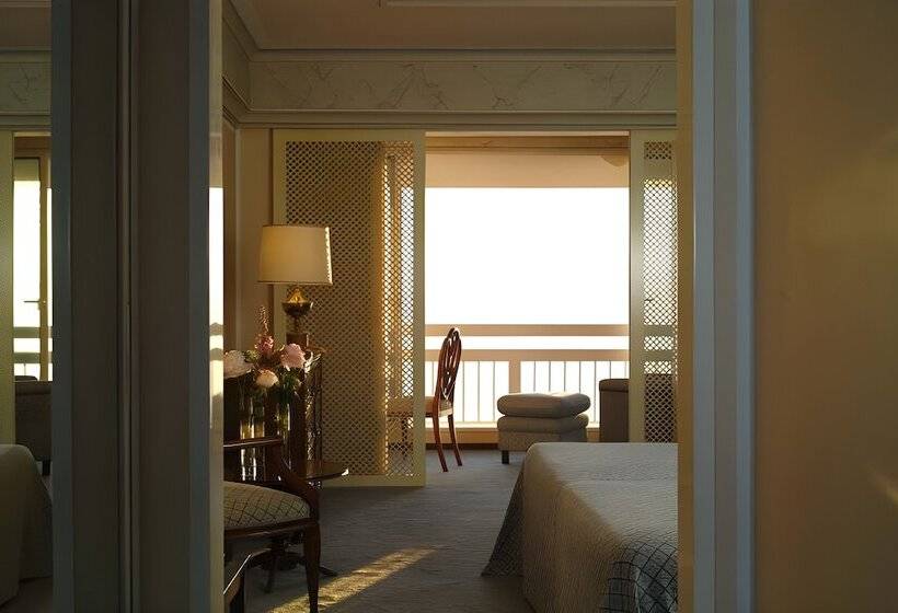 سوئیت پرزیدنت, Al Bustan