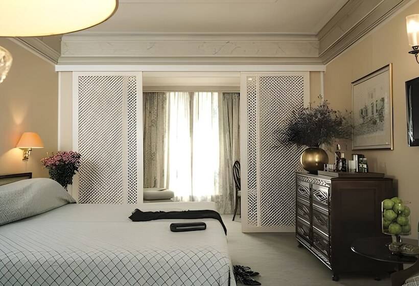 سوییت, Al Bustan