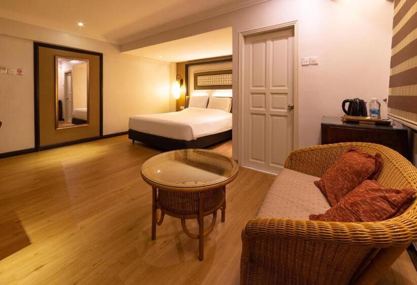 اتاق سوپریور با تخت بزرگ, Puri Melaka