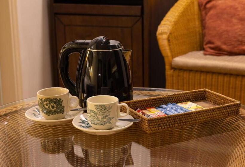 اتاق سوپریور با تخت بزرگ, Puri Melaka