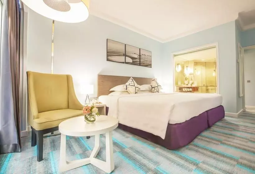 اتاق لوکس با چشمانداز دریا, Thistle Johor Bahru