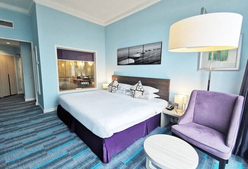 חדר אקזקיוטיב נוף לים, Thistle Johor Bahru