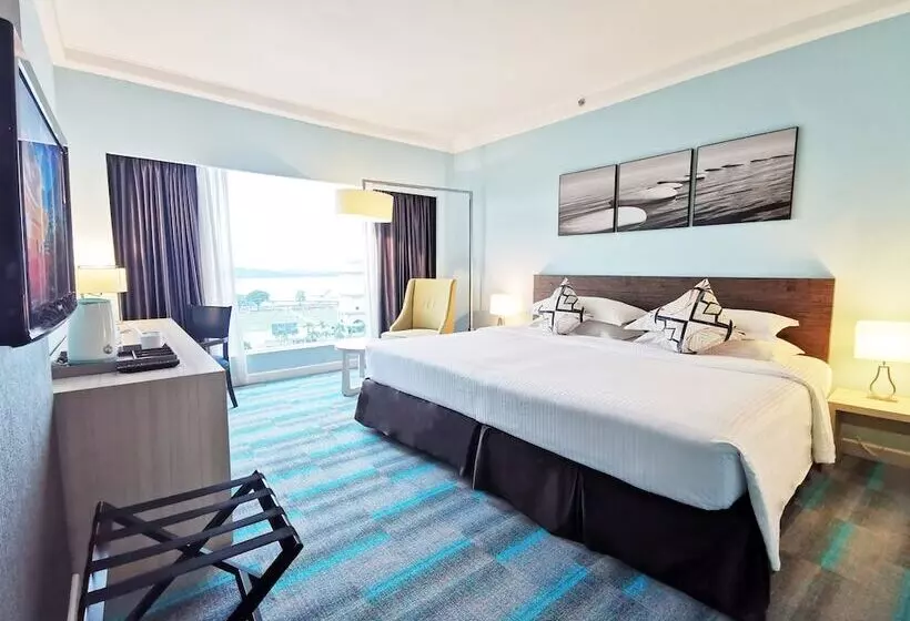 اتاق لوکس با چشمانداز دریا, Thistle Johor Bahru