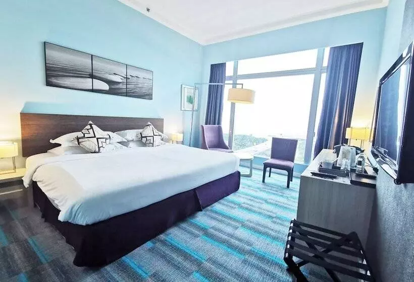 اتاق لوکس با چشمانداز دریا, Thistle Johor Bahru