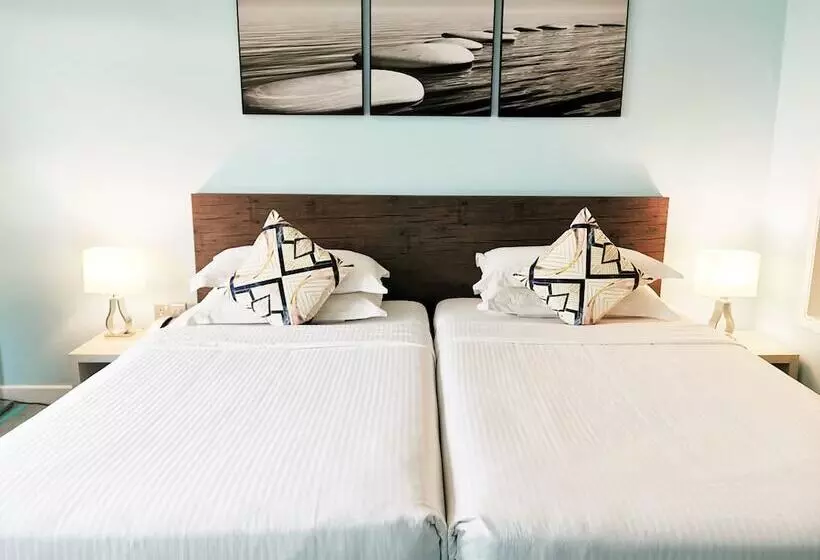اتاق لوکس با چشمانداز دریا, Thistle Johor Bahru