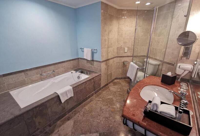 סוויטת ג'וניור, Thistle Johor Bahru