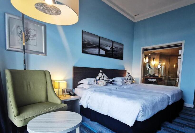 חדר אקזקיוטיב נוף לים, Thistle Johor Bahru