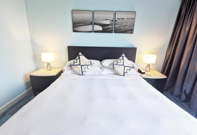 חדר דחוקס עם מיטת קינג, Thistle Johor Bahru