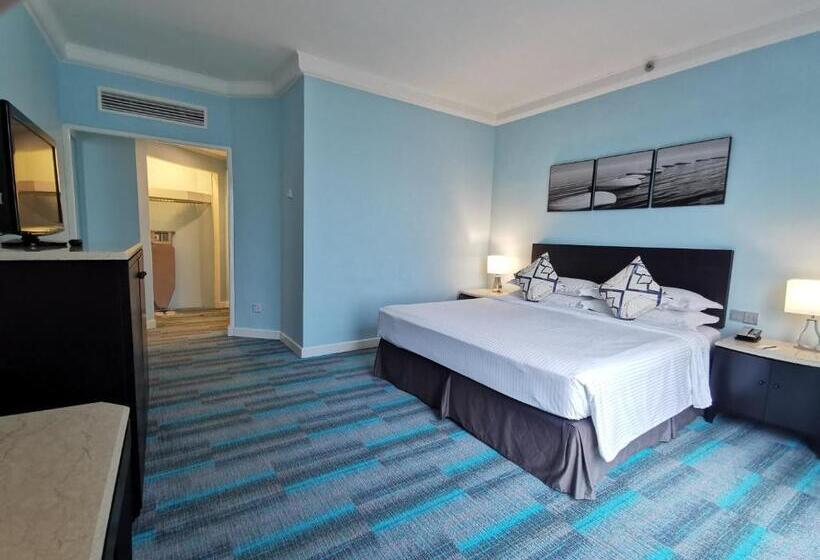 חדר דחוקס עם מיטת קינג, Thistle Johor Bahru