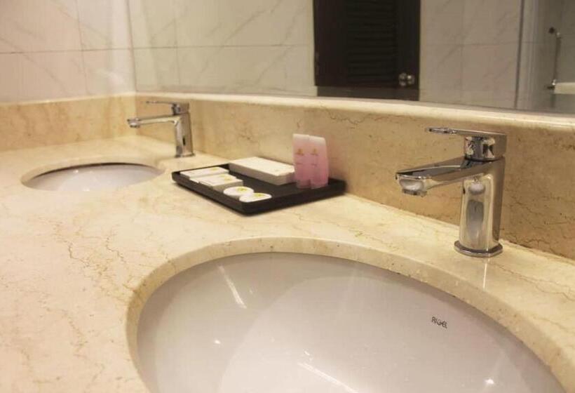 Номер Deluxe Кровать Кинг, Klana Resort Seremban