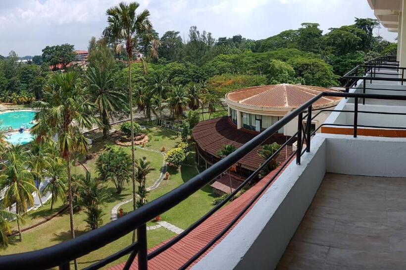 Номер Премиум, Klana Resort Seremban