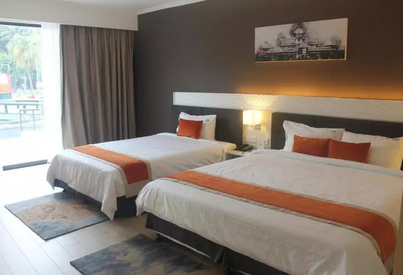اتاق استاندارد سه نفره, Klana Resort Seremban
