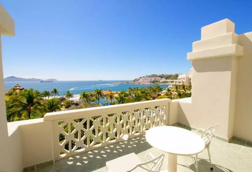 سوییت جونیور لوکس, Barceló Karmina   All Inclusive