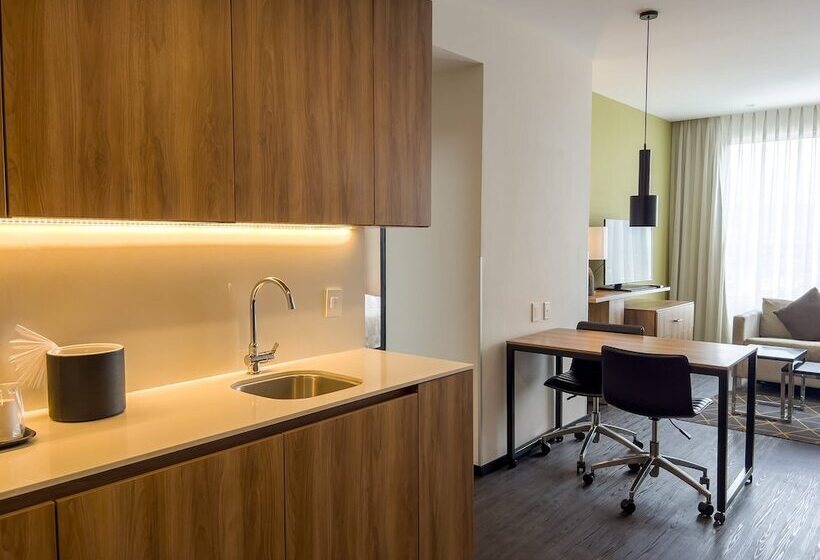 سوییت, Holiday Inn San Luis Potosi Quijote By Ihg