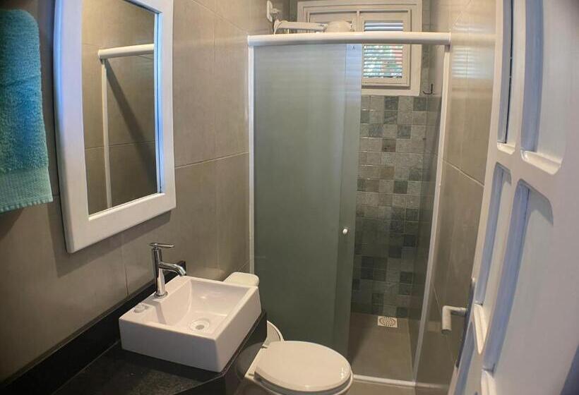 سوییت جونیور, Bada Hostel & Kite School