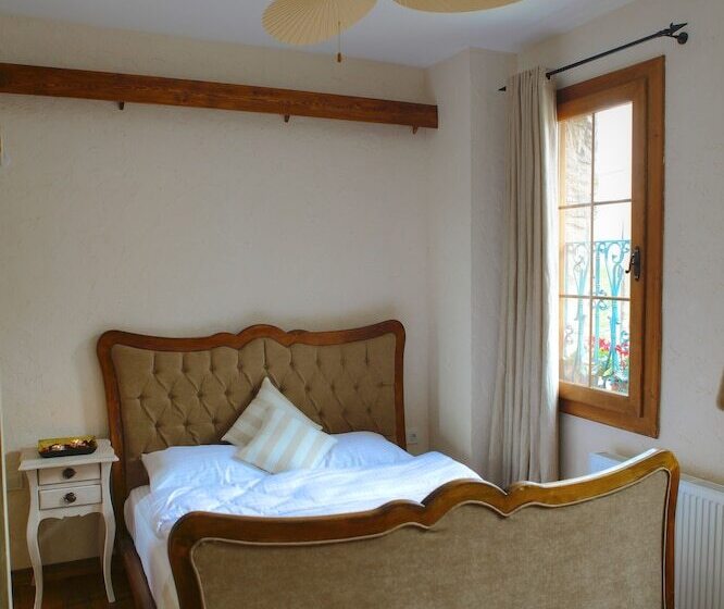 Номер Deluxe, Ibri