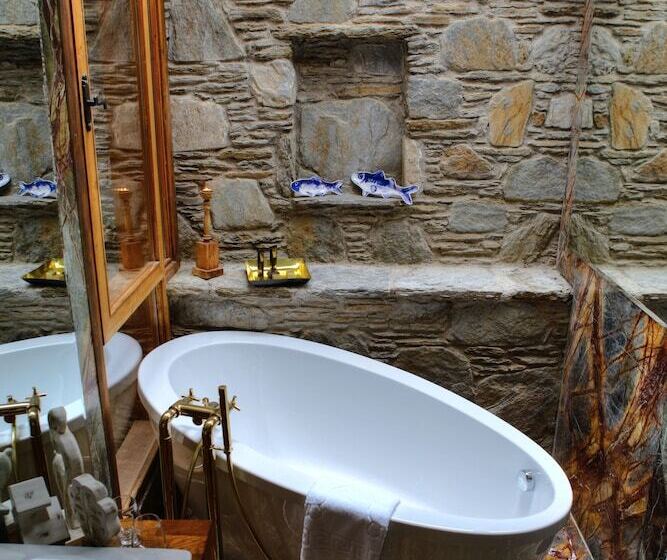 Номер Deluxe, Ibri