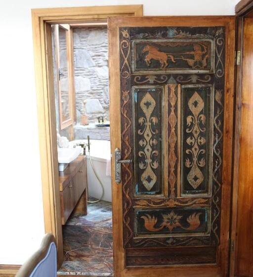 Номер Deluxe, Ibri