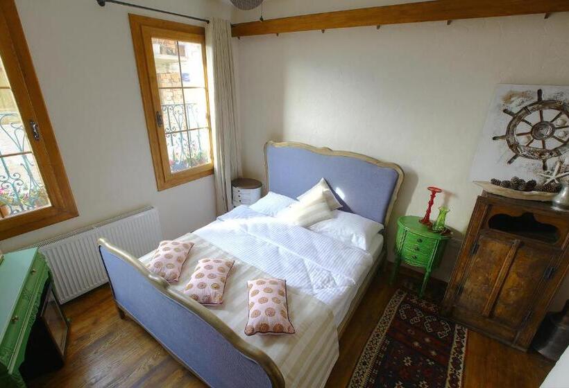 Номер Deluxe, Ibri