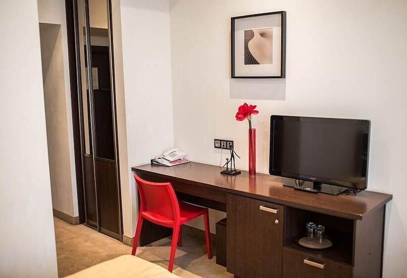 商务房间, Letuchaya Mysh