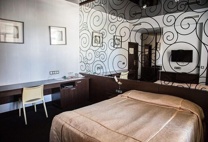 套房, Letuchaya Mysh