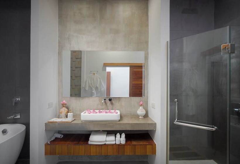 Люкс Семейный 2 Спальни, Shintana Saya Residence