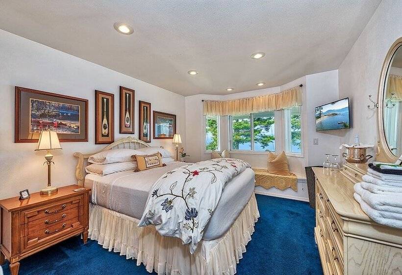 غرفة قياسية سرير ملكى, Sea Mist Waterfront B&b