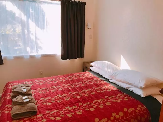 آپارتمان 1 خوابه با بالکن, Aaron Court Motel