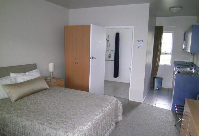 استودیوی استاندارد, Anchorage Motel Apartments