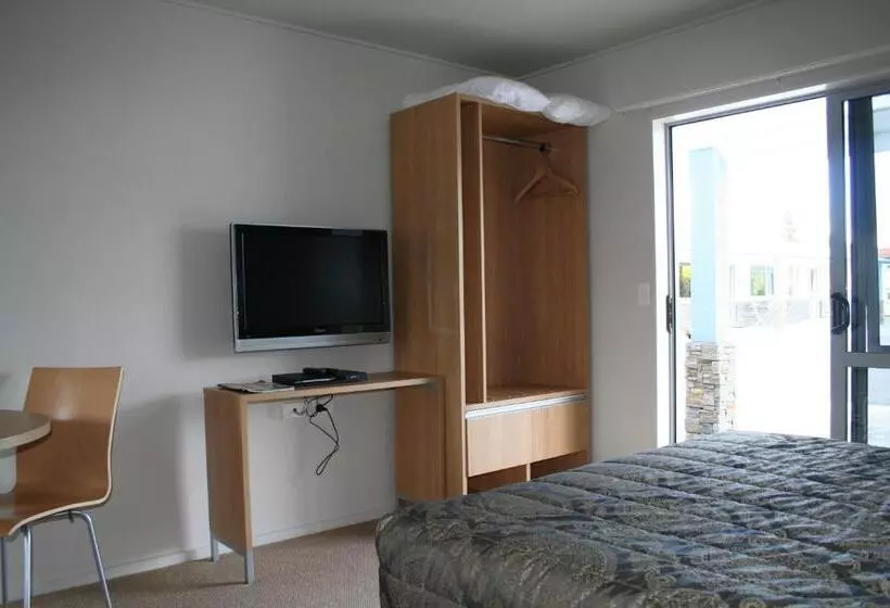 スタンダードスタジオ, Anchorage Motel Apartments