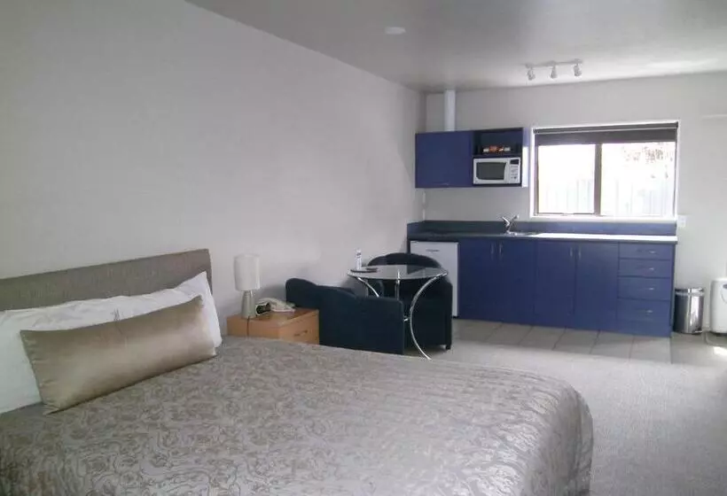 エクゼクティブワンルーム, Anchorage Motel Apartments
