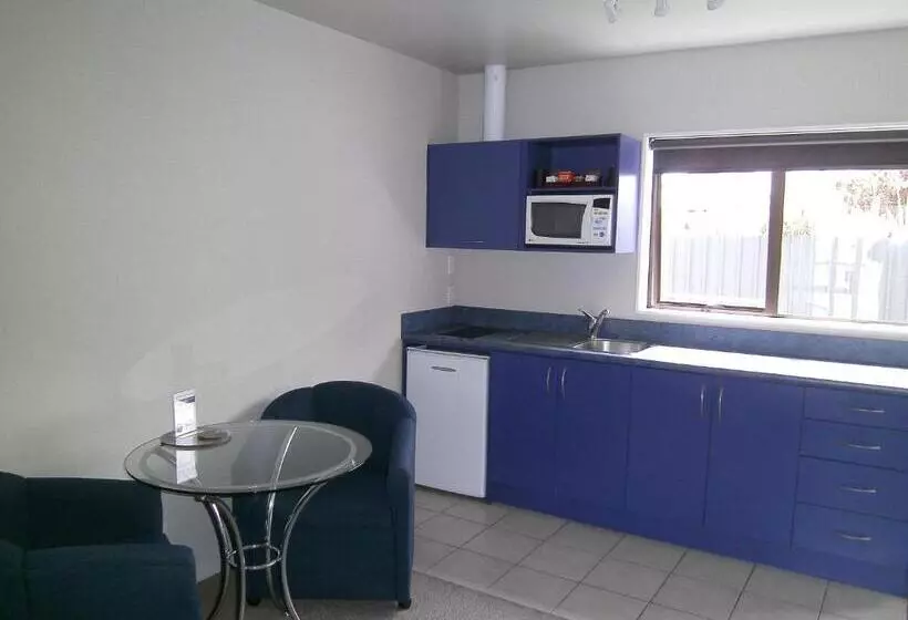 エクゼクティブワンルーム, Anchorage Motel Apartments