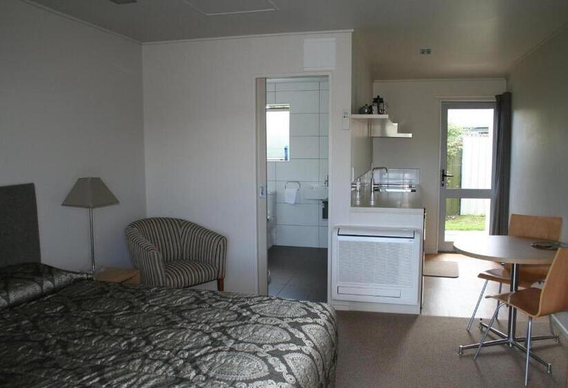 스탠다드 스튜디오, Anchorage Motel Apartments