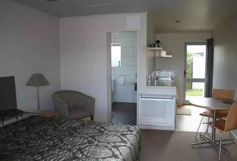 スタンダードスタジオ, Anchorage Motel Apartments