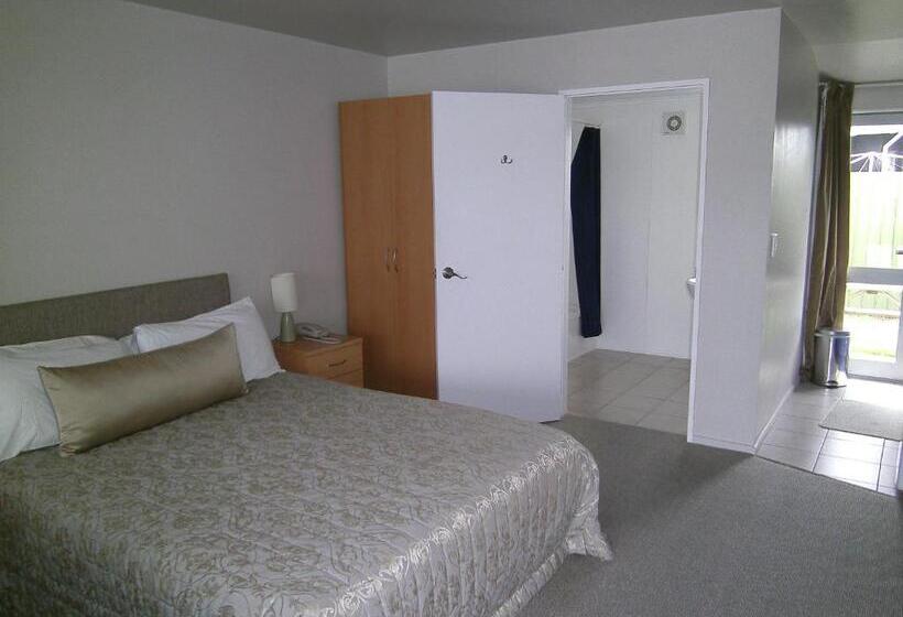 استودیوی استاندارد, Anchorage Motel Apartments