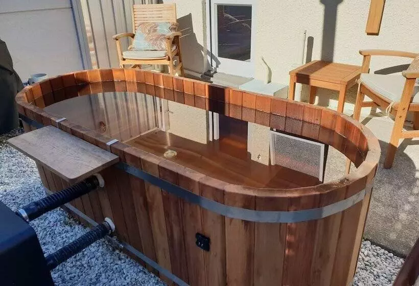 エクゼクティブワンルーム, Anchorage Motel Apartments