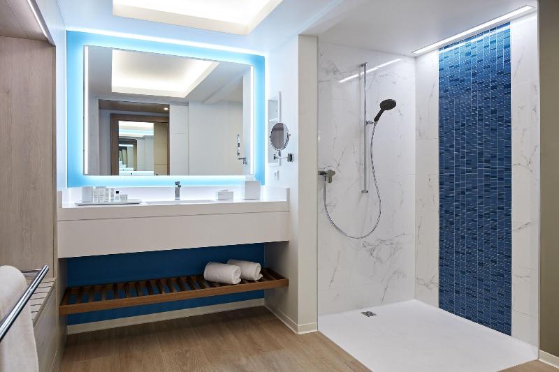 اتاق استاندارد با تخت بزرگ, Curaçao Marriott Beach Resort