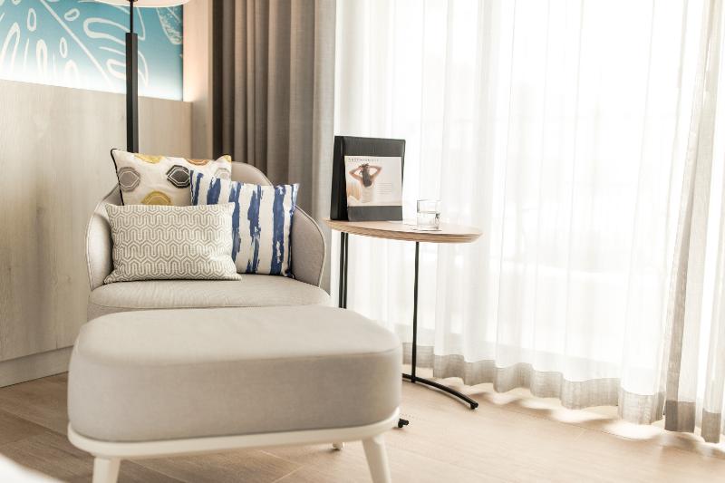 اتاق استاندارد با تخت بزرگ, Curaçao Marriott Beach Resort