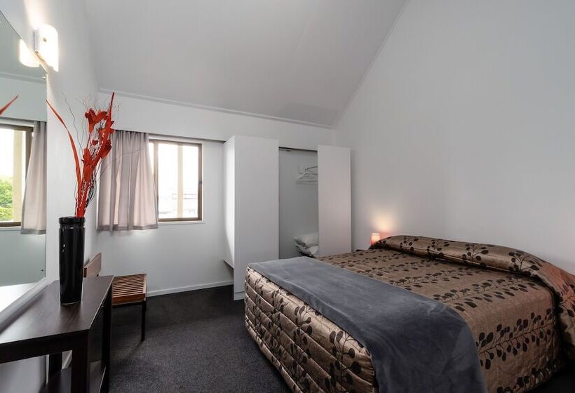 آپارتمان خانوادگی 2 خوابه, Centennial Court