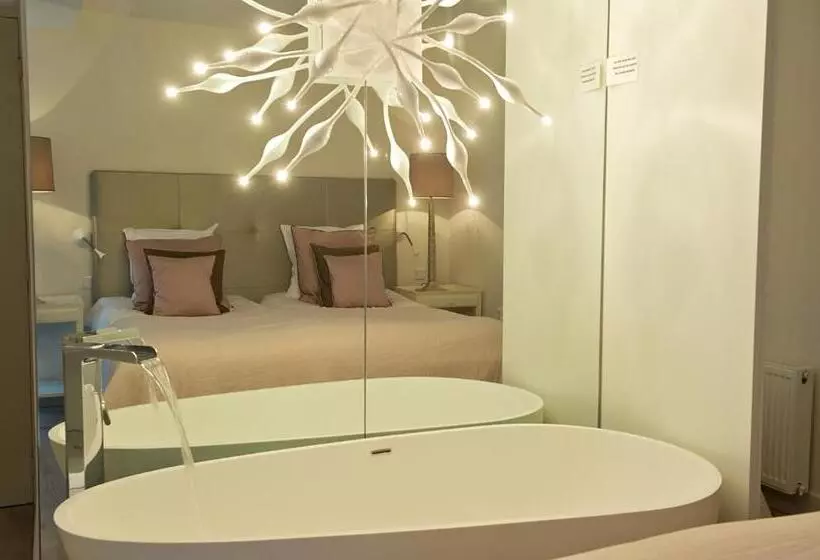Deluxe Room, Restaurant Hotel Merlet
