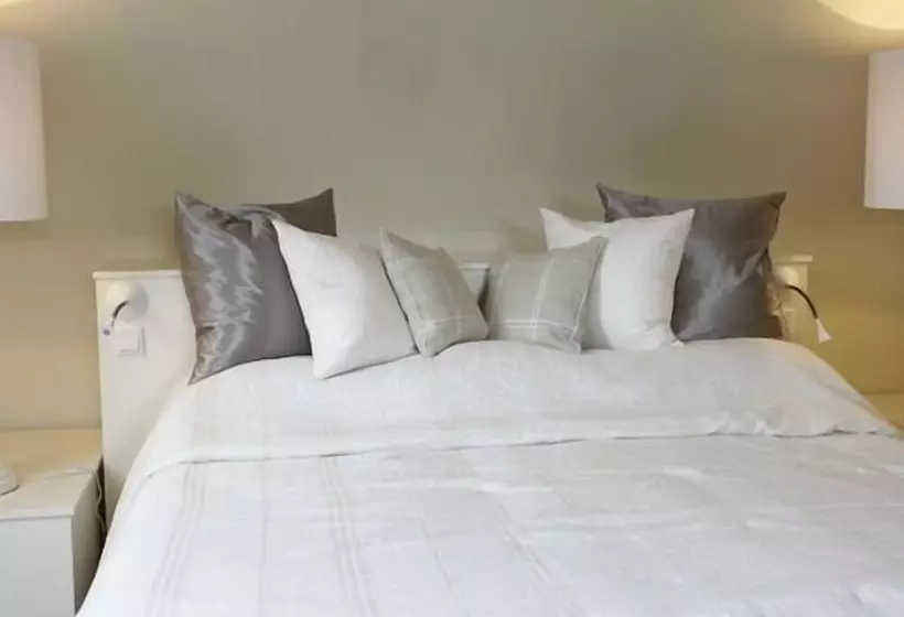 Deluxe Room, Restaurant Hotel Merlet