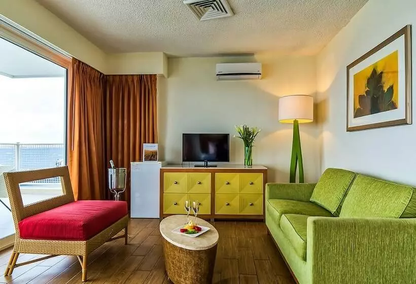 Club Room King Bed, Sunscape Curacao Resort Spa & Casino