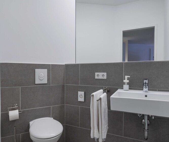 اتاق اکونومی, Flowers Hotels