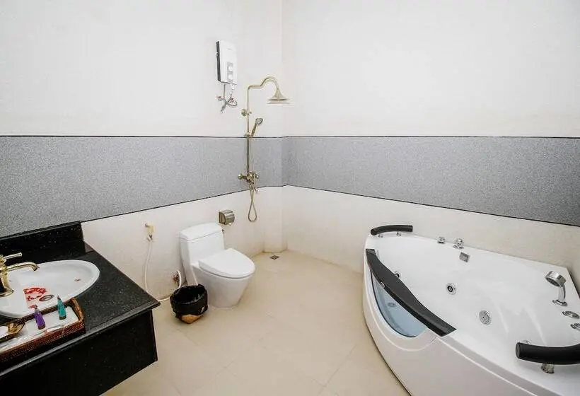 سوییت اجرایی, Royal Emerald River View Resort