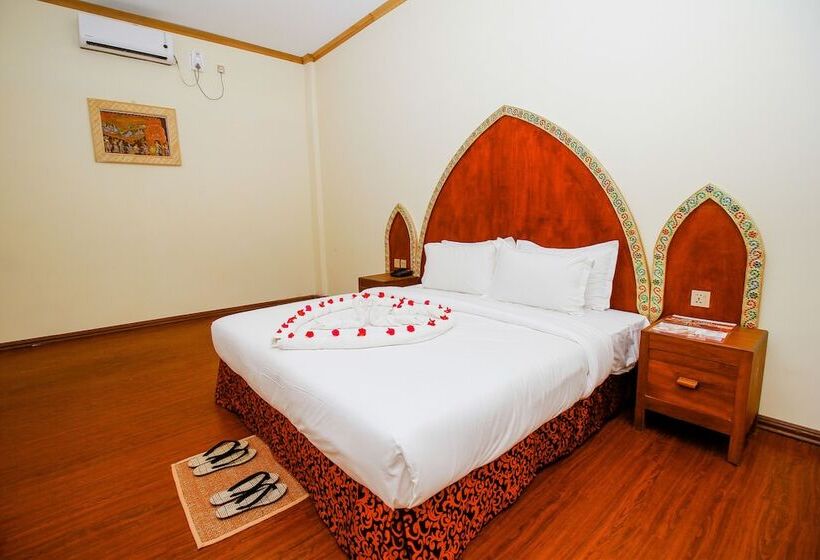 سوییت اجرایی, Royal Emerald River View Resort