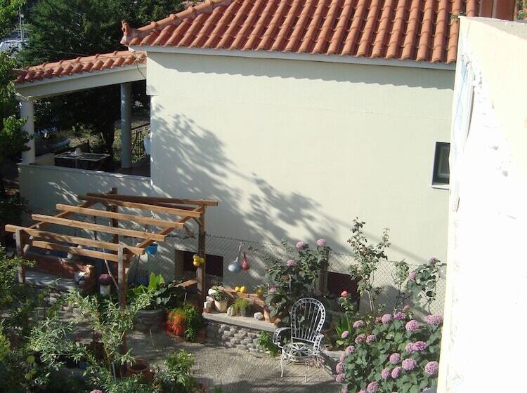 스탠다드 싱글 룸, Sappho